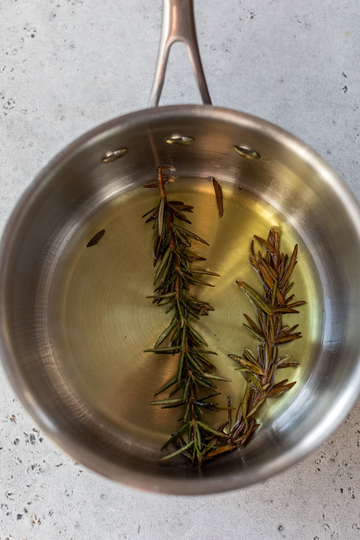 rosemary oil