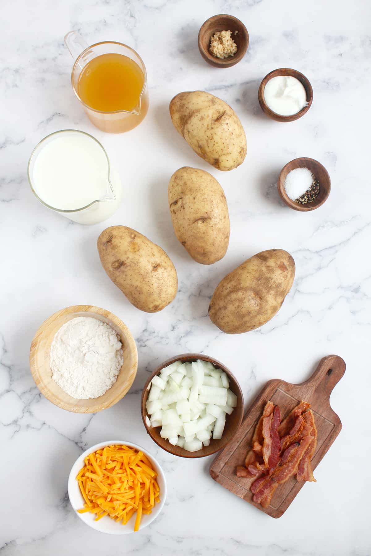 Ingredients needed to make loaded baked potato soup.